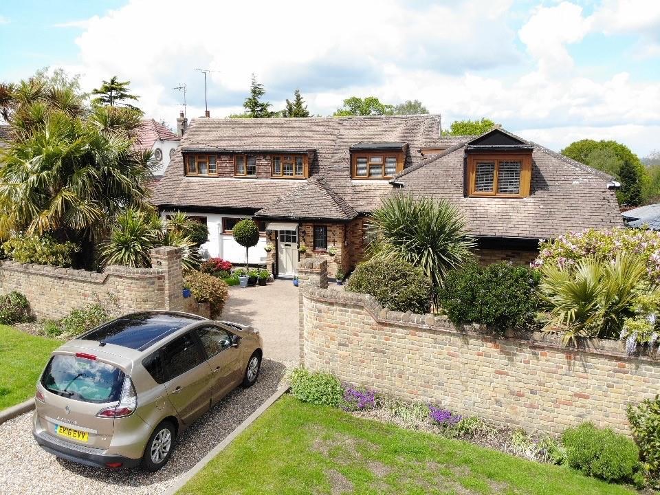 High Road, Hockley 5 bed detached house £825,000