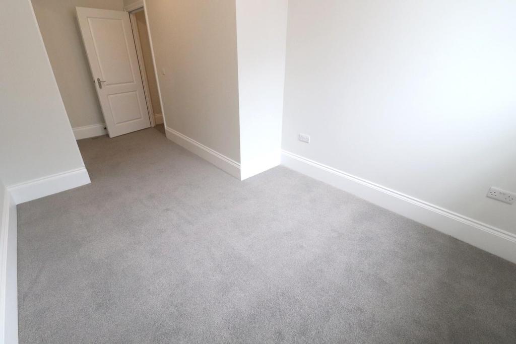 Master Bedroom 2.JPG