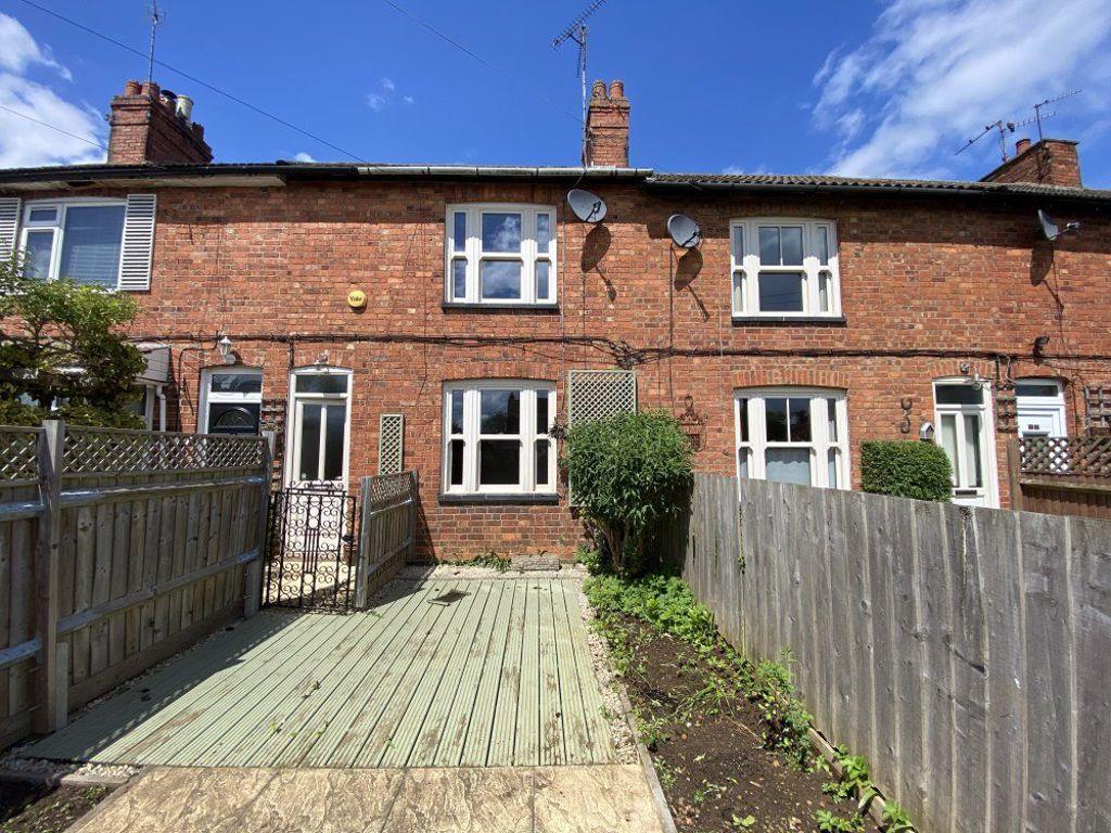 Burton Latimer, Kettering, Northants 2 bed house £775 pcm (£179 pw)