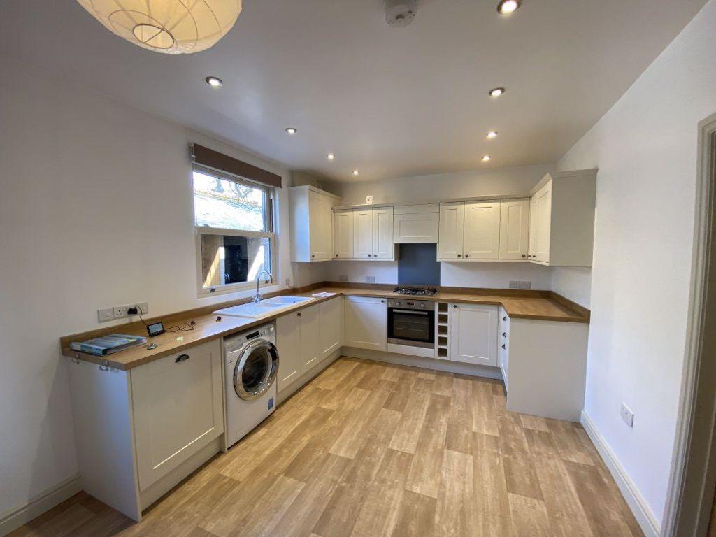 Burton Latimer, Kettering, Northants 2 bed house £775 pcm (£179 pw)
