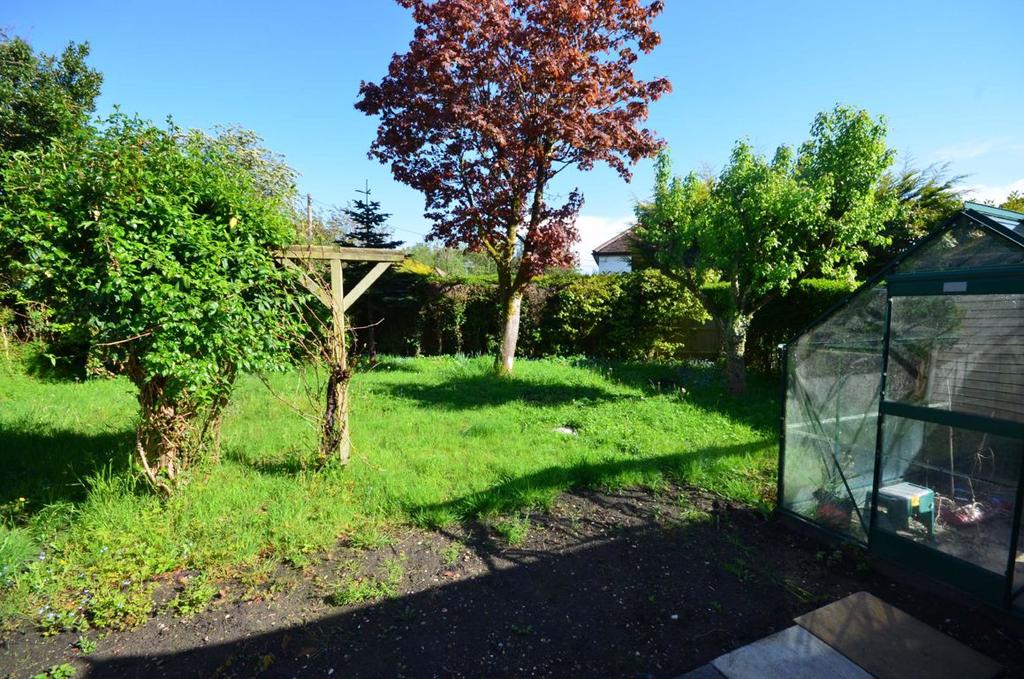 Summerfield Lane, Frensham, Farnham 3 bed semidetached house £750,000