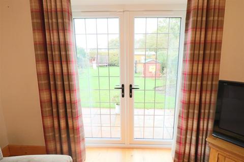 81 Cotmer Road, Lowestoft, NR33 9PS
