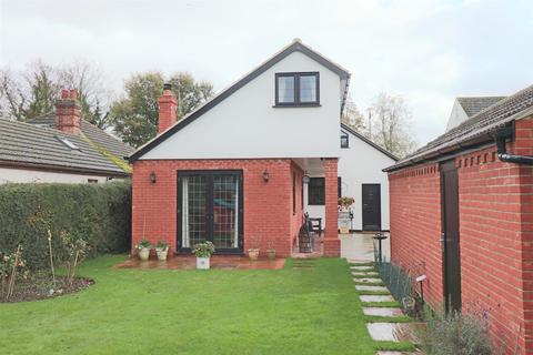 81 Cotmer Road, Lowestoft, NR33 9PS
