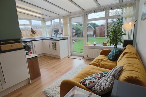 26 Conrad Road, Lowestoft, NR33 8QB