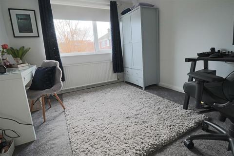 26 Conrad Road, Lowestoft, NR33 8QB