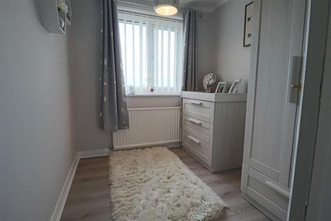 26 Conrad Road, Lowestoft, NR33 8QB