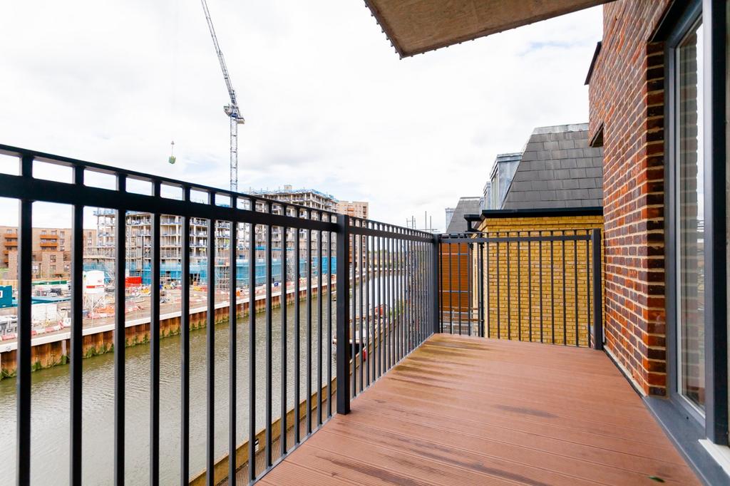 Apartment in Essex - More