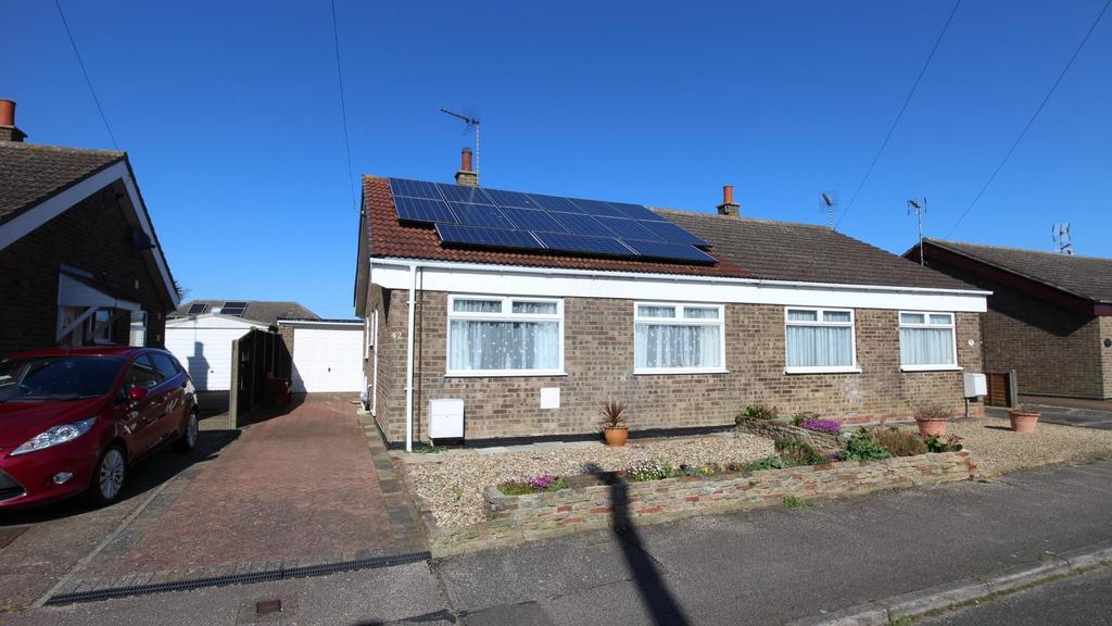 Cranesbill Road, Pakefield, Lowestoft 2 bed semidetached bungalow £