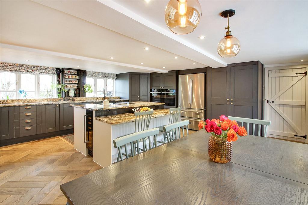 Kitchen/Breakfast Rm