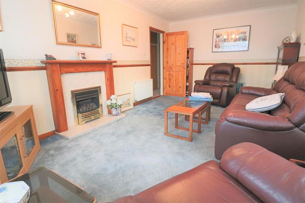 June Avenue, Lowestoft 2 bed detached bungalow £240,000