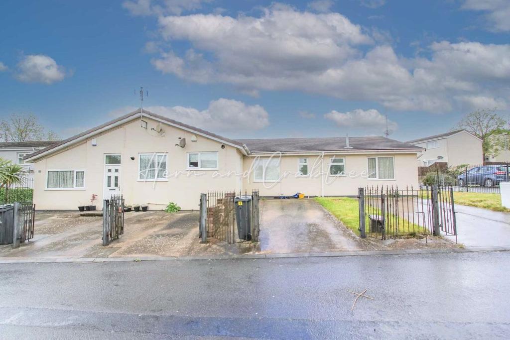 Bryn Celyn, Pentwyn, Cardiff 1 bed terraced bungalow for sale £100,000