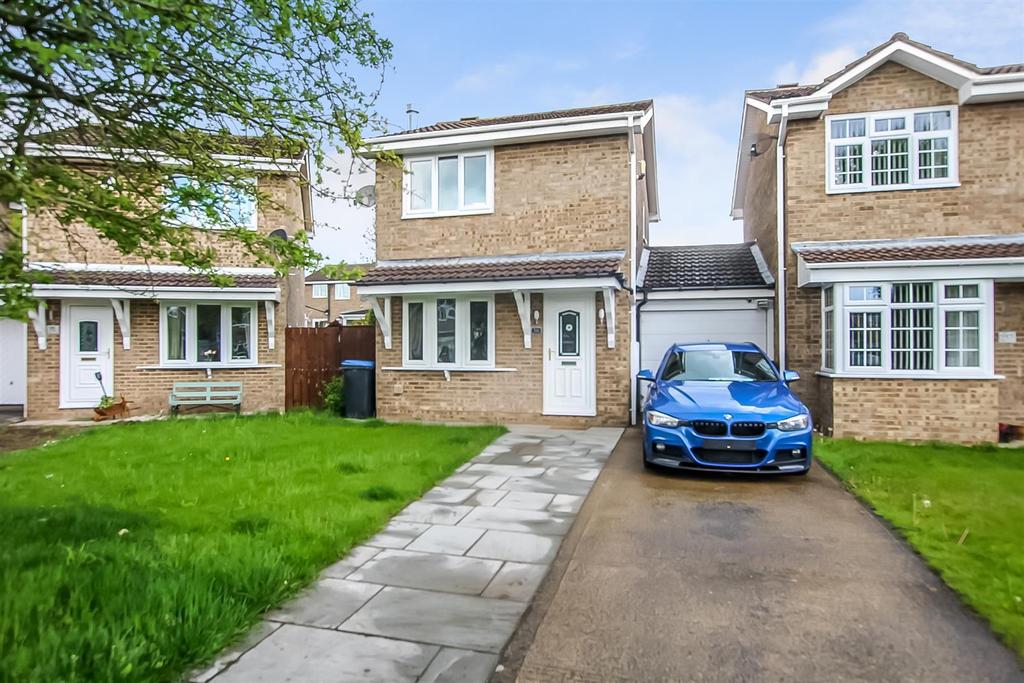 Beaumont Close, Woodham, Newton Aycliffe 2 bed detached house £125,000