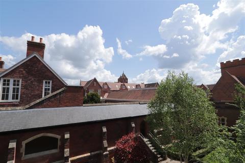 5, Tudor Court The Galleries, Warley, Brentwood, CM14 5FS