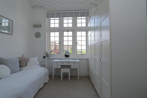 5, Tudor Court The Galleries, Warley, Brentwood, CM14 5FS