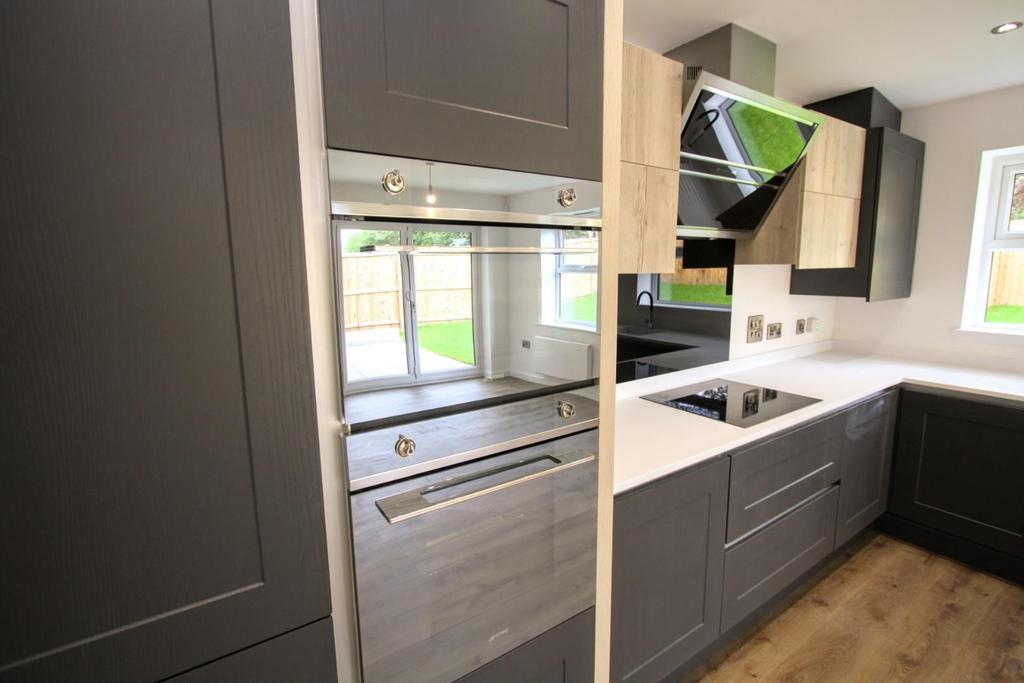 Kitchen/family area