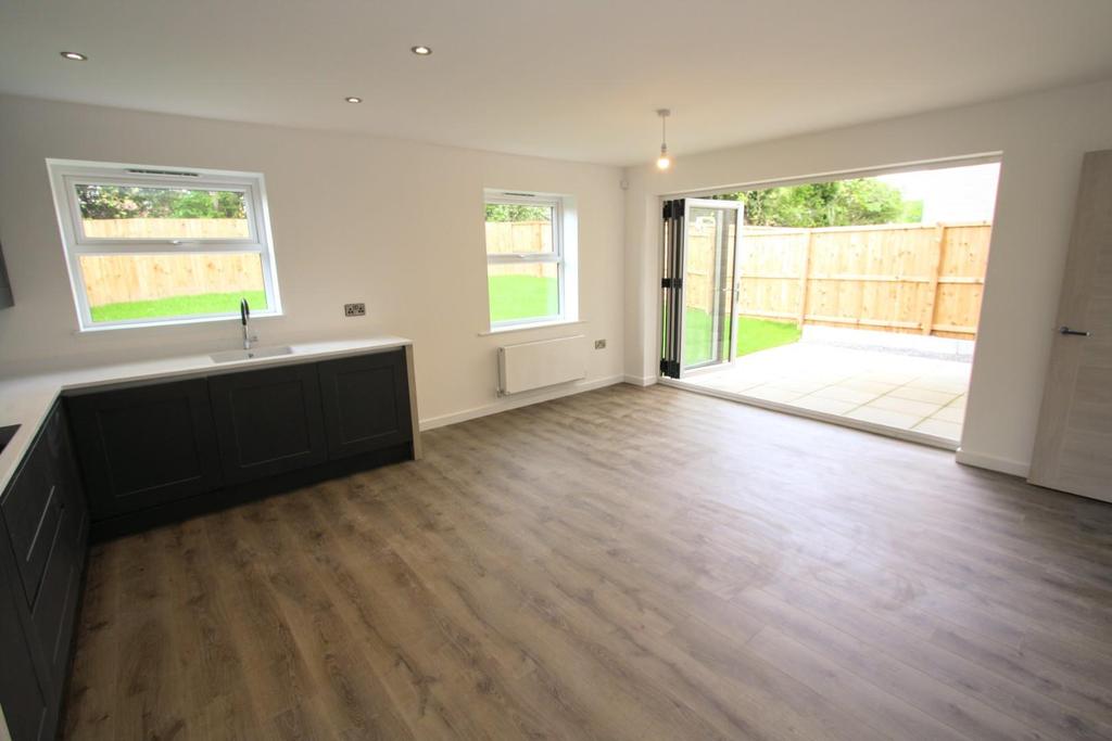 Kitchen/family area