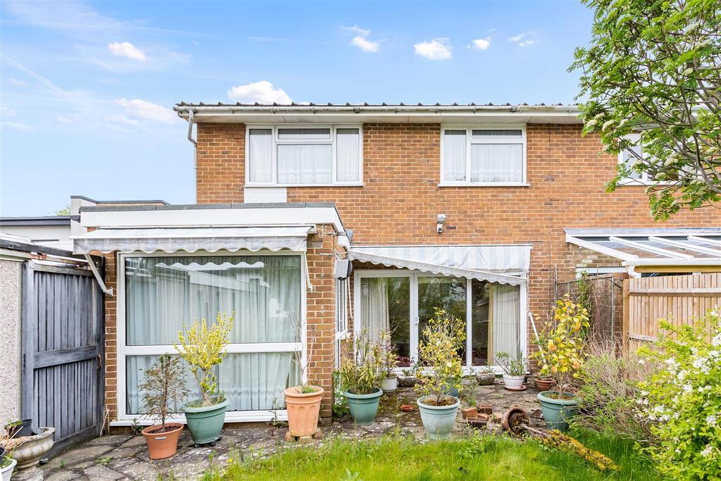 Vale Avenue, Brighton 4 bed semidetached bungalow £550,000