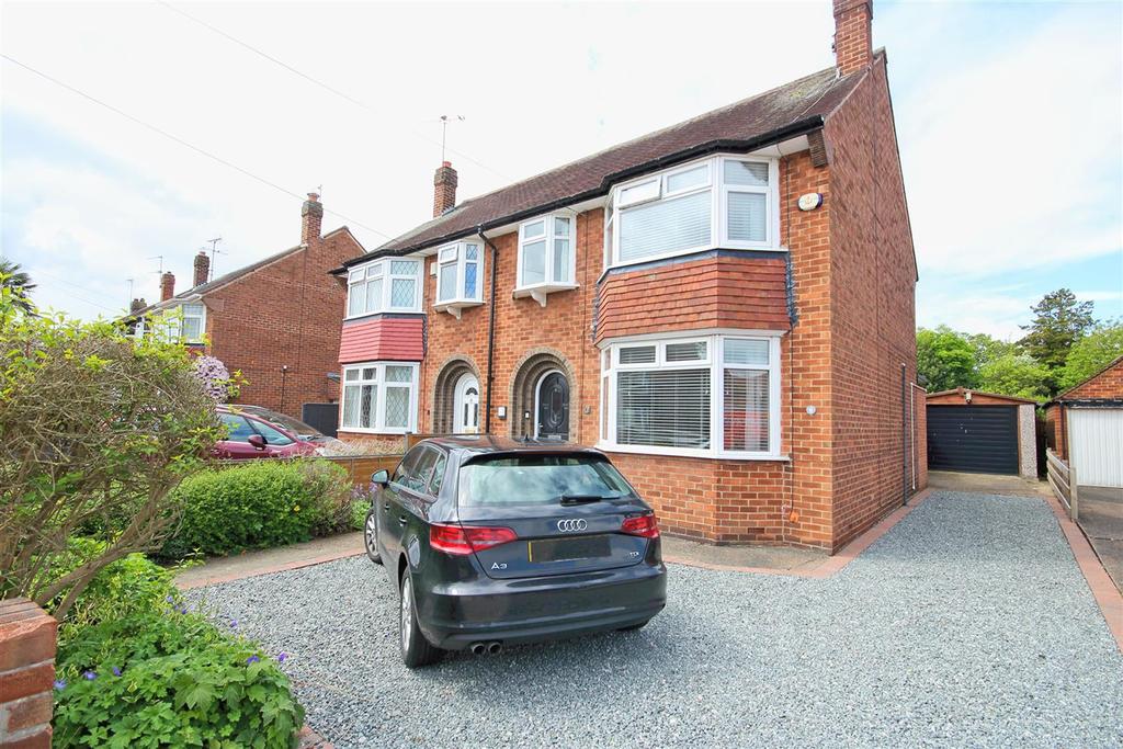 Oakdene, Cottingham 3 bed semidetached house £245,000