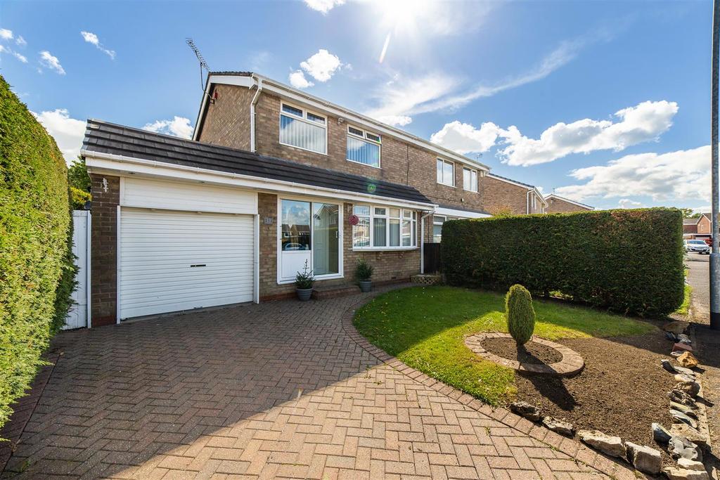 Oakley Drive, Cramlington 3 bed semidetached house £185,000