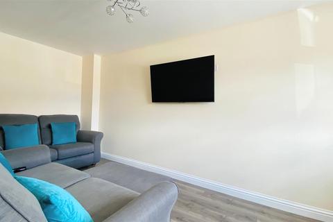 10 Douglas Way, Murton, Seaham, SR7 9HX