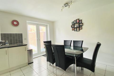 10 Douglas Way, Murton, Seaham, SR7 9HX