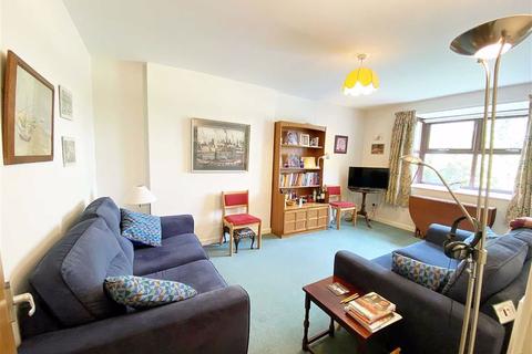8 Bromwich Road, Worcester, WR2 4AA