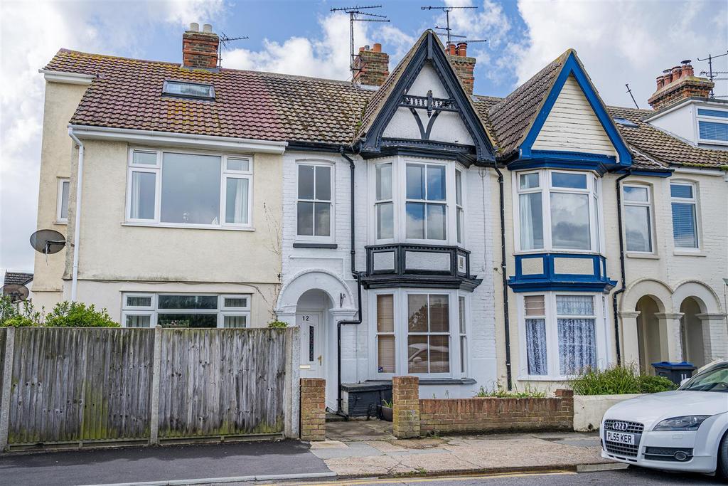 Westgate Terrace, Whitstable 1 bed flat £795 pcm (£183 pw)
