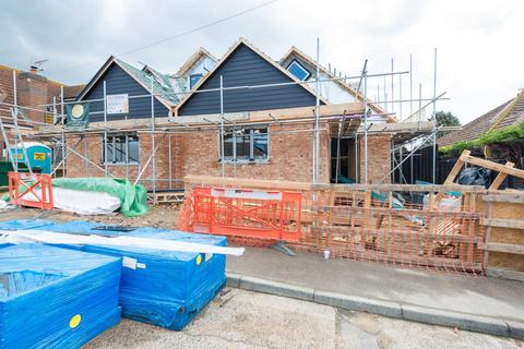 2 Cliff View Road, Cliffsend, Ramsgate, CT12 5ED