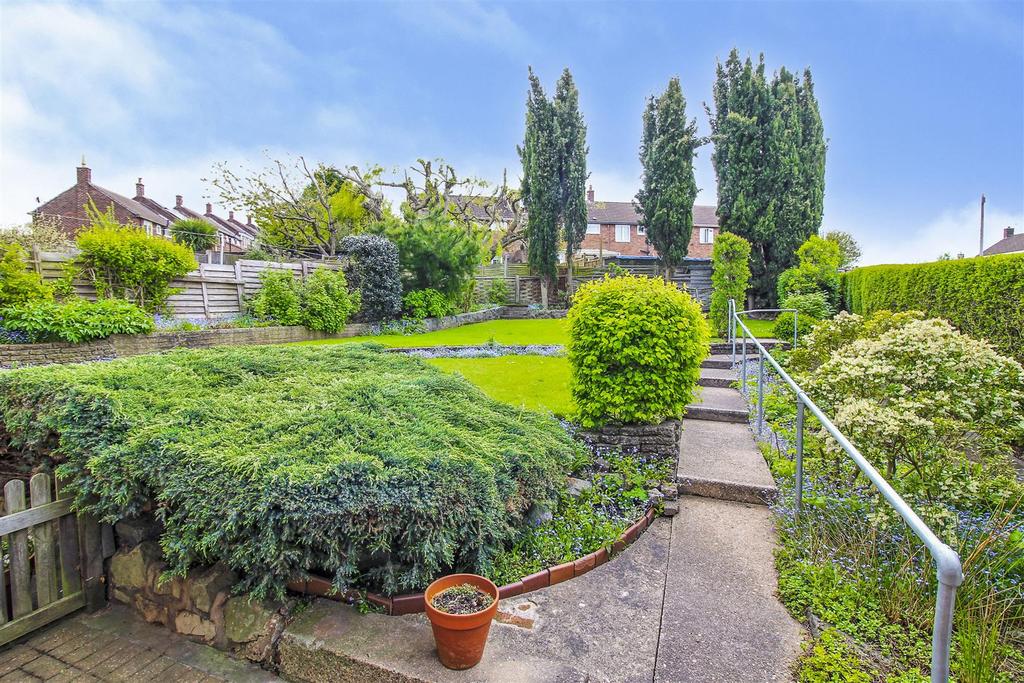 Gibbons Avenue, Stapleford, Nottingham 3 bed end of terrace house £