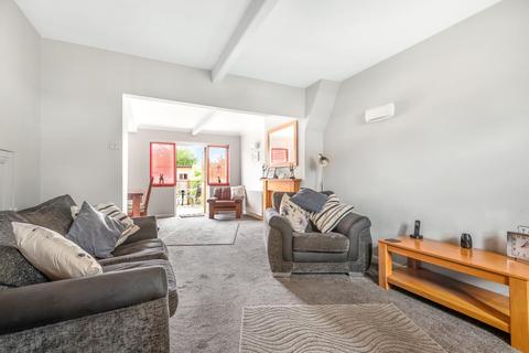 40 Cross Road, Feltham, TW13 6QW