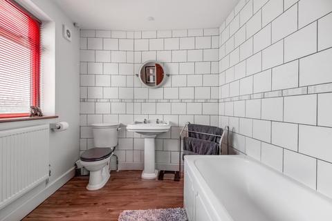 40 Cross Road, Feltham, TW13 6QW