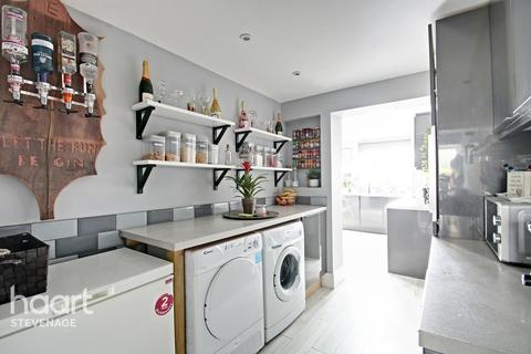 36 Brook Drive, Stevenage, SG2 8TR