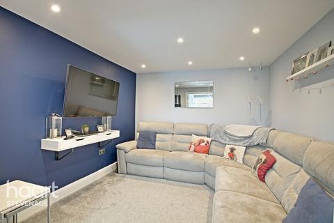 36 Brook Drive, Stevenage, SG2 8TR