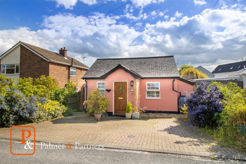 Rose Cottage, Bourne Road, West Bergholt, Colchester, CO6 2 bed