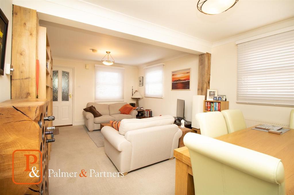 Rose Cottage, Bourne Road, West Bergholt, Colchester, CO6 2 bed