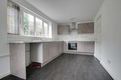 3 bedroom semi-detached house to rent, Blackthorn Place, Newcastle-under-Lyme