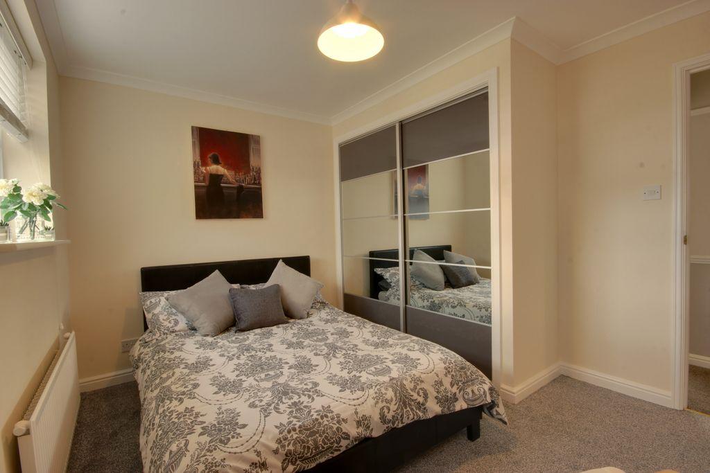 Bedroom 2 (Double)