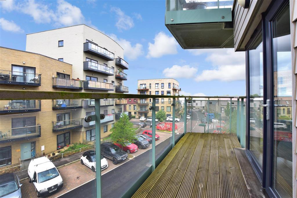 Otter Drive, Carshalton, Surrey 1 bed apartment £240,000