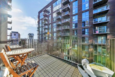 2 bedroom apartment to rent, Embassy Gardens, Capital Building, Nine Elms, SW11