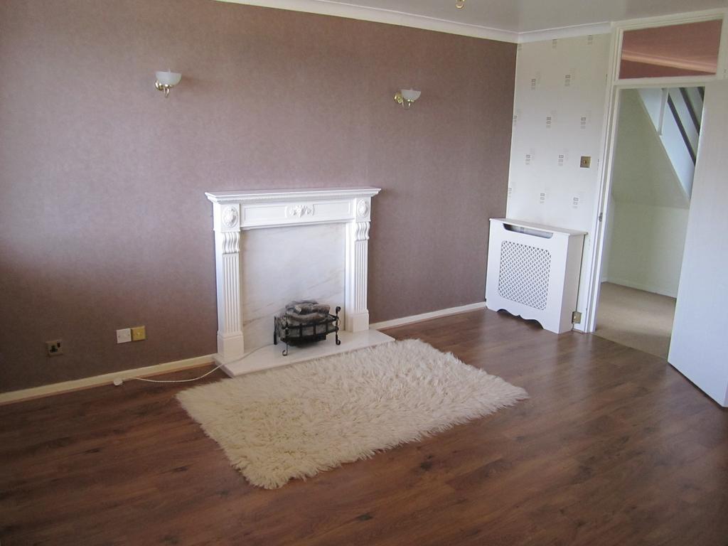 Kirkmuir Drive, Rutherglen, South... 2 bed flat £395 pcm (£91 pw)