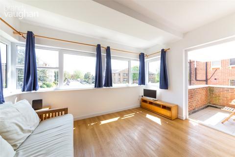 2 bedroom flat to rent, The Drive, Hove, BN3