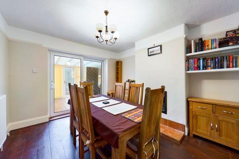 2 Charnwood Road, Salisbury, SP2 7HT