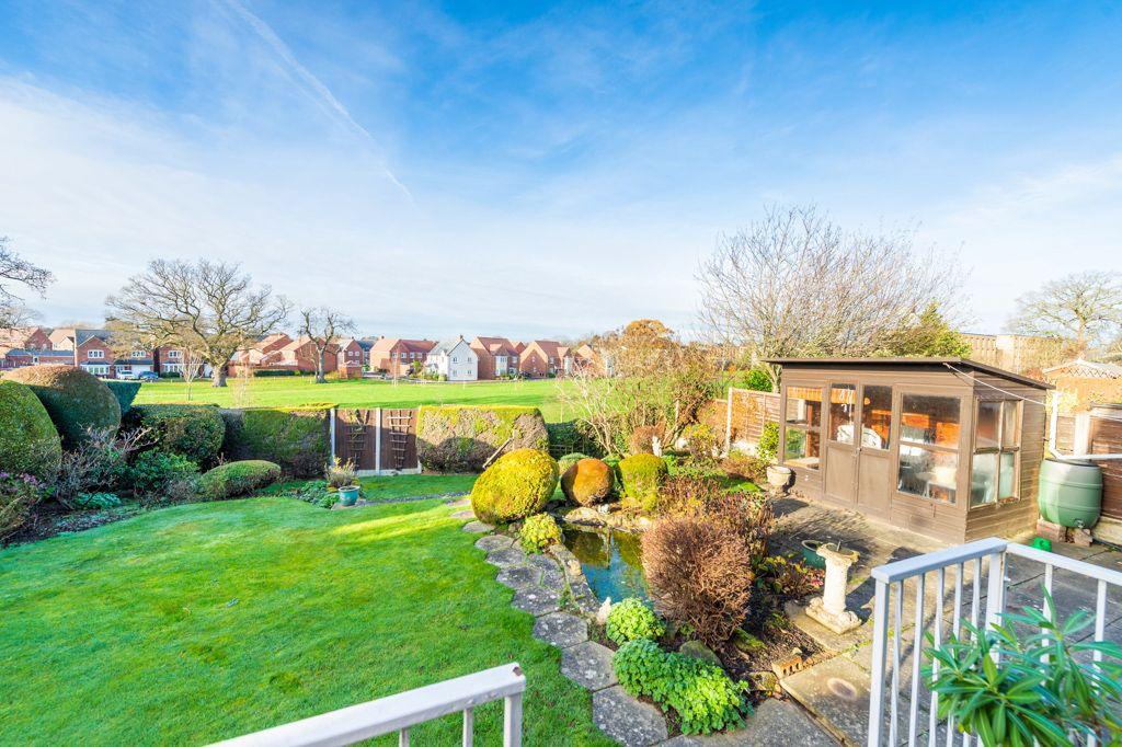 Falcons Way, Shrewsbury SY3 8ZG 3 bed bungalow £305,000