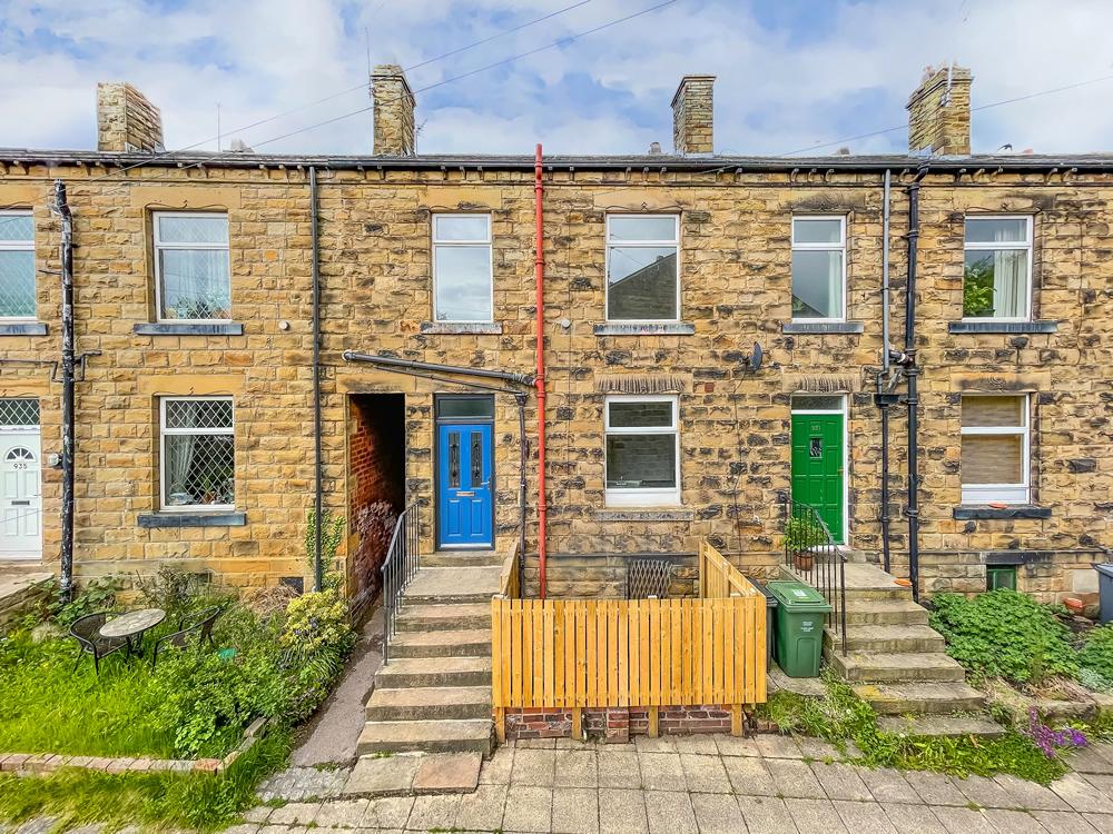 933 Bradford Road 2 bed terraced house for sale £99,950
