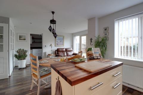 2 Faraday Walk, Colsterworth, Grantham, NG33 5GB