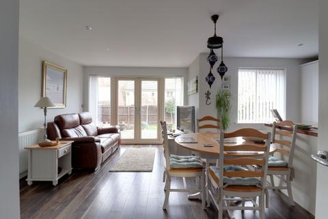 2 Faraday Walk, Colsterworth, Grantham, NG33 5GB