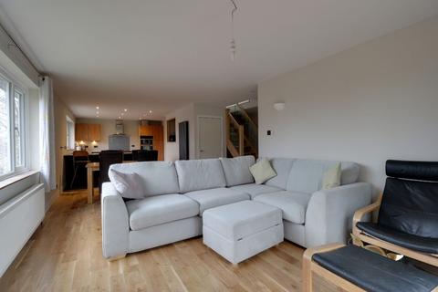 18 Moreleys Lane, Corby Glen, Grantham, NG33 4NL