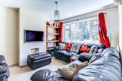 18 Birch Green, Staines-upon-thames, TW18 4HA