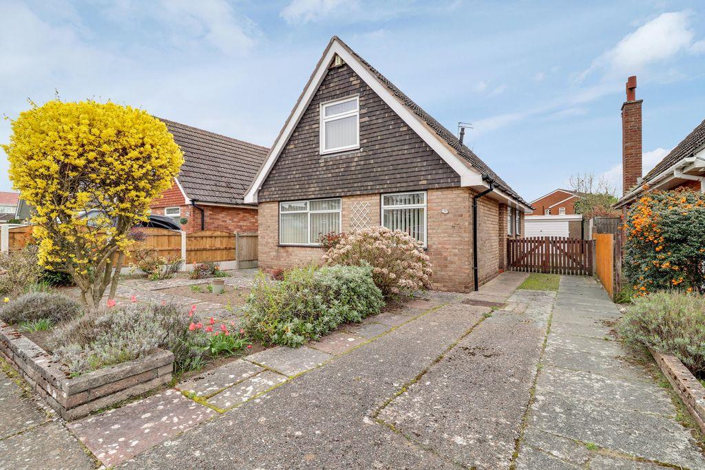 Bowness Avenue, Ainsdale, Southport PR8 3QP 3 bed chalet £235,000