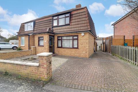 22 Bowes Road, Staines-upon-thames, TW18 3ET